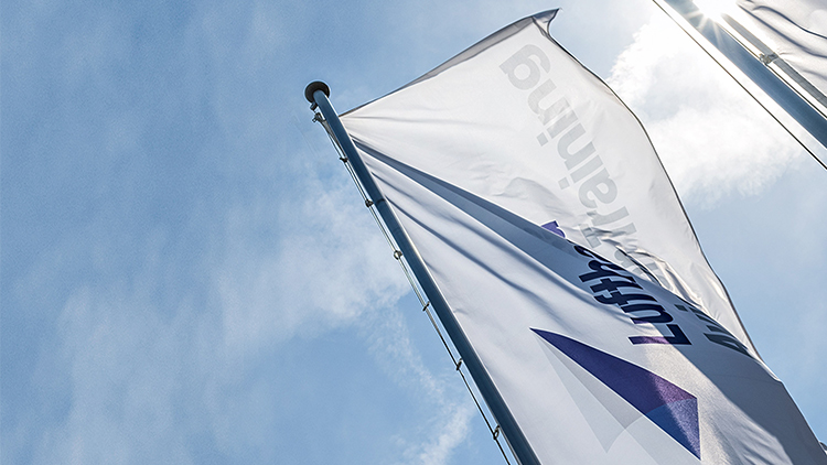 Lufthansa Aviation Training flags